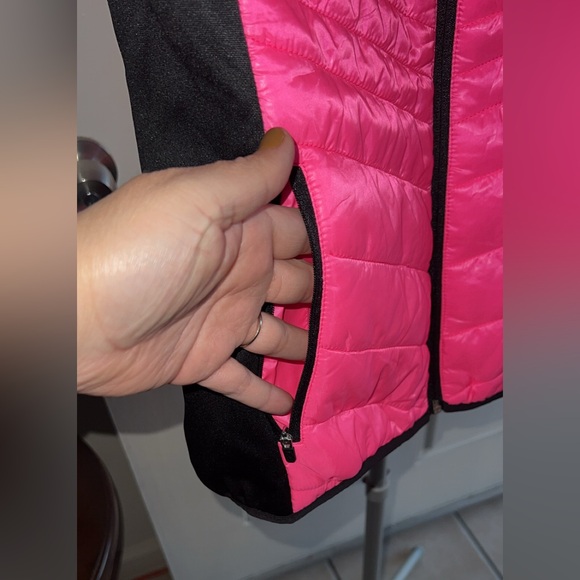 Xersion Quilted Puffer Vest - Picture 5 of 8